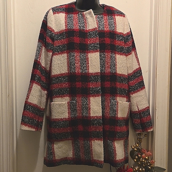 ⭐️ Host Pick ⭐️Abercrombie and Fitch | Wool Plaid Jacket - Picture 4 of 6